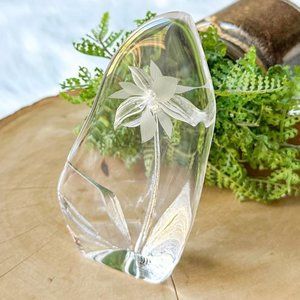MATS JONASSON Sweden Floral Scandinavia Crystal Art Glass Paperweight Signed